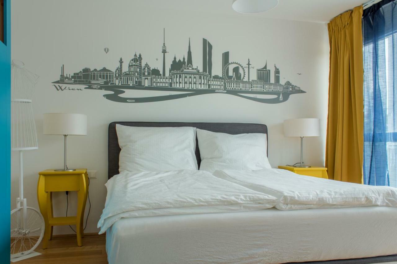 Yellow Flower Apartment With Pool - 5 Min To Lake Vienna Exterior photo