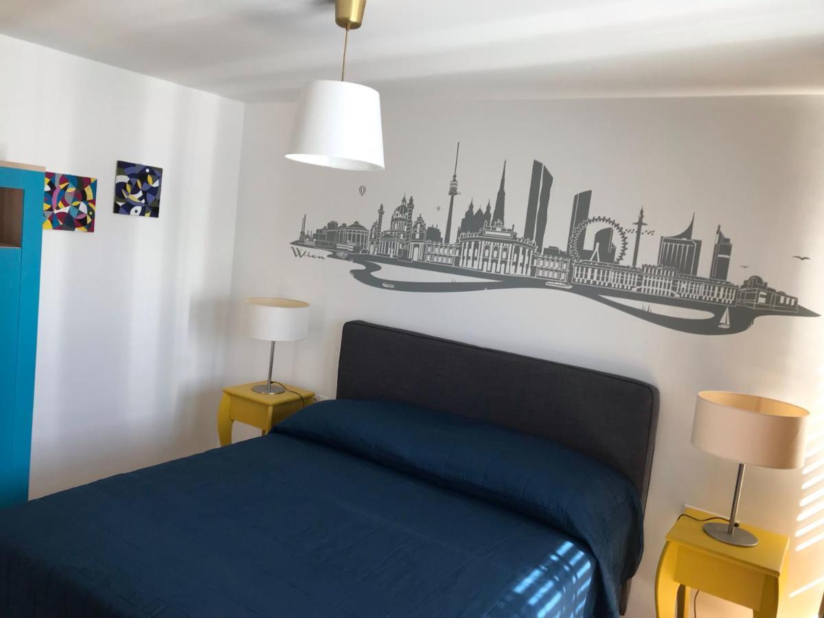Yellow Flower Apartment With Pool - 5 Min To Lake Vienna Exterior photo